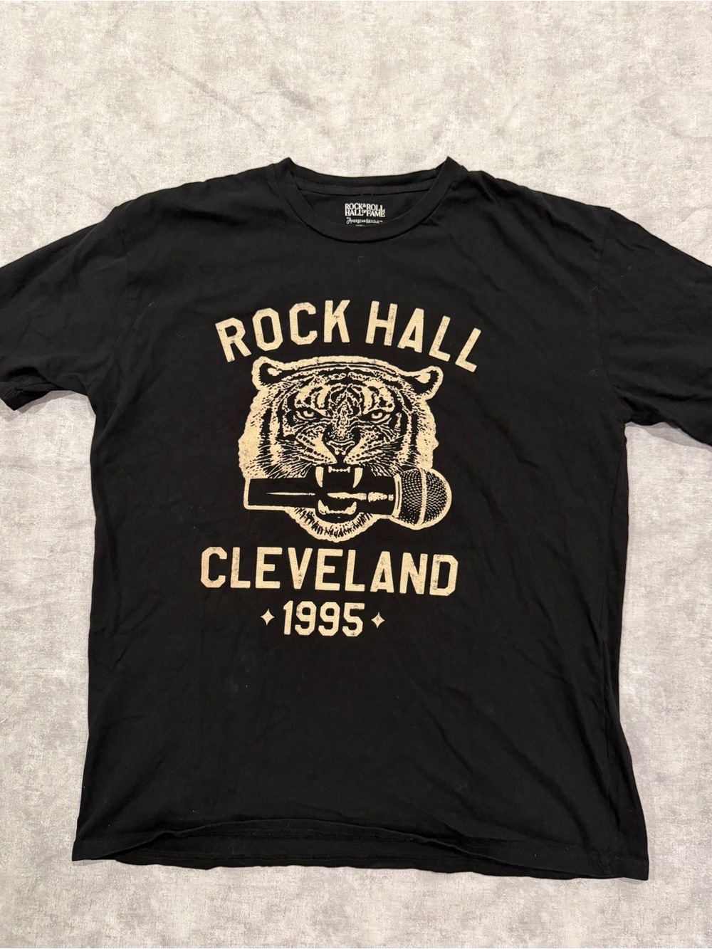 Rock Hall Cleveland 1995 Tiger Graphic Short Sleeve Tee - Black